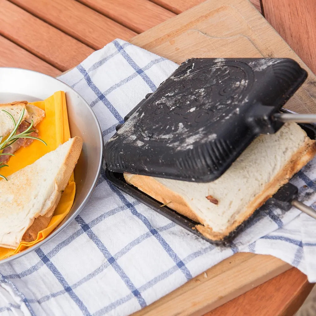  Petromax Sandwicheisen - Gusseisen - Langer Griff - Für Toast, Bagels, Teigtaschen