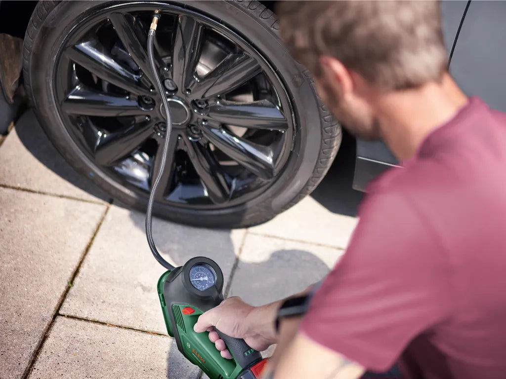 Bosch Akku-Luftpumpe UniversalPump 18V | Ohne Akku OhneLadegerät