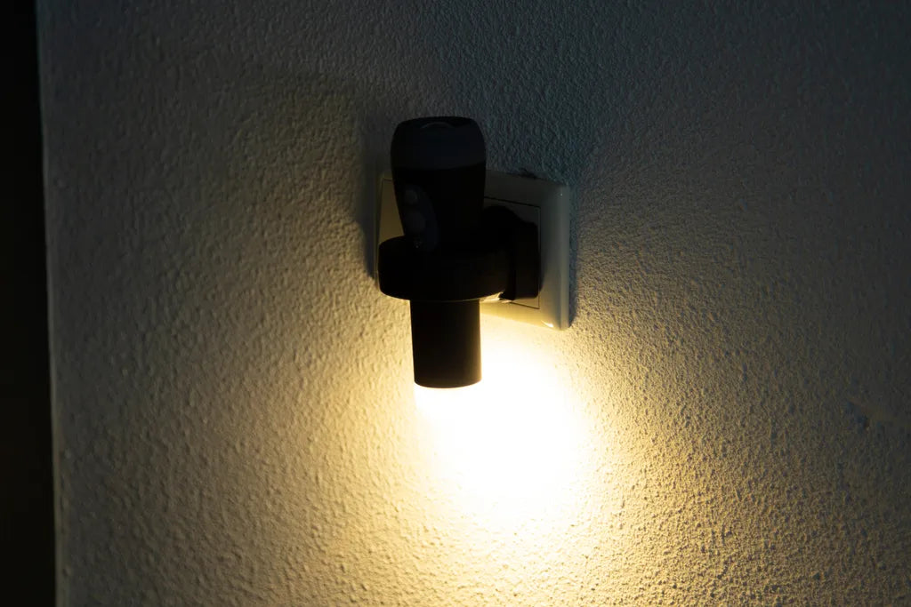  Alecto Taschenlampe ATL-110ZT LED Aufladbar Sw