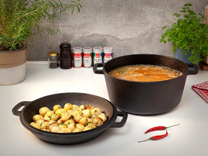  Hanseküche Gusseisen Topf – Bereits Eingebrannter Topf Zum Brot Backen Mit Ø 26 Cm – Hochwertiges 2in1 Set