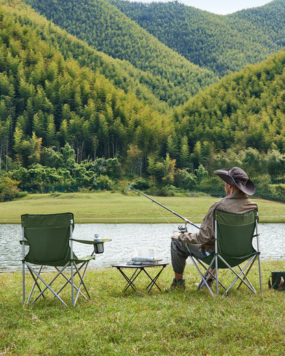  SONGMICS Campingstühle, 2er Set, Klappstühle, Outdoor-Stühle Mit Armlehnen Und Getränkehalter, Stabiles Gestell, Bis 120 Kg Belastbar, Grün GCB001C01