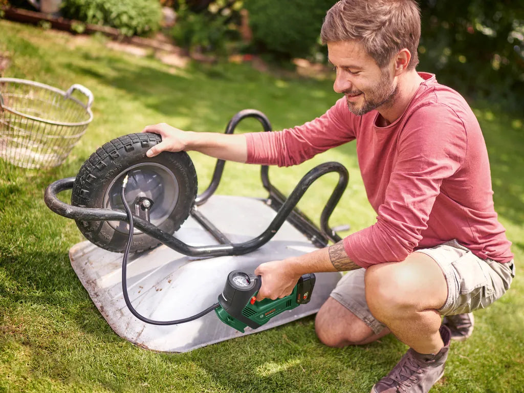 Bosch Akku-Luftpumpe UniversalPump 18V | Ohne Akku OhneLadegerät